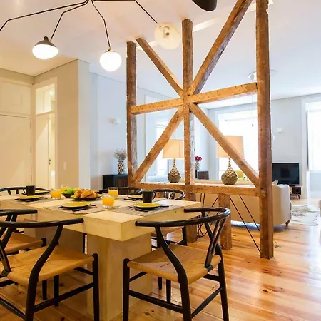 Joivy Deluxe 3br With Workspace By Figueira Sq And Rossio Subway